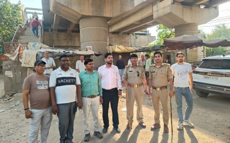 नगर पालिका परिषद दादरी द्वारा रेलवे रोड पर अतिक्रमण हटाओ अभियान; पॉलिथीन प्रयोग करने वालों पर लगाया जुर्माना