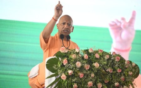 मुख्यमंत्री ने जनपद संत कबीर नगर के सम्मानित नागरिकों को आश्वासन दिया