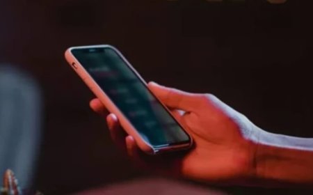 मोबाइल अपडेट का संदेश भेज उड़ाए 3.88 लाख रुपये
