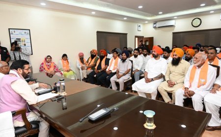 हरियाणा के मुख्यमंत्री  श्री नायब सिंह सैनी की अध्यक्षता में आज पंजाब के विभिन्न क्षेत्रों से जुड़े कई प्रमुख लोगों ने भारतीय जनता पार्टी की सदस्यता ग्रहण की।