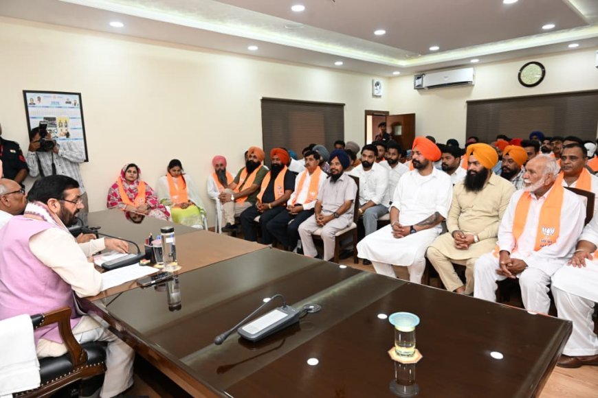 हरियाणा के मुख्यमंत्री  श्री नायब सिंह सैनी की अध्यक्षता में आज पंजाब के विभिन्न क्षेत्रों से जुड़े कई प्रमुख लोगों ने भारतीय जनता पार्टी की सदस्यता ग्रहण की।