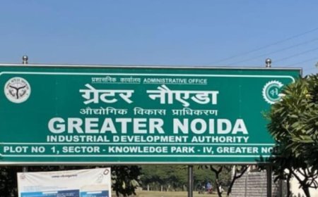 कैपिटल एथिना में लिफ्ट ने फिर रोकी सांसें, आधे घंटे तक फंसे रहे दो लोग