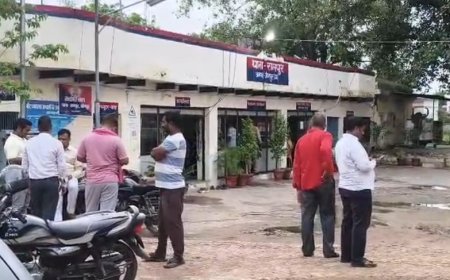 जौनपुर में फर्जी इनकम टैक्स अधिकारी बनकर सर्राफा दुकान में लूट की कोशिश, 3 आरोपी गिरफ्तार, 2 फरार