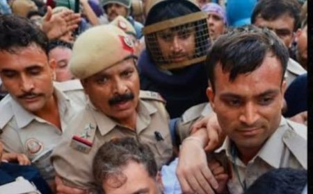 प्रधानमंत्री आवास के पास धरने पर बैठे राहुल और प्रियंका समेत कांग्रेस नेता हिरासत में लिए गए