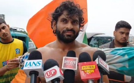 अखिलेश यादव की सत्ता वापसी की मन्नत, हरिद्वार से गंगाजल लेकर मेरठ पहुंचे नोएडा के बॉबी