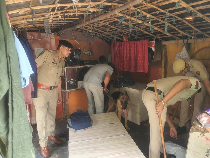 रामगढ़ में पंचकूला पुलिस का कॉम्बिंग ऑपरेशन: स्निफर डॉग के साथ संदिग्धों ठिकानों की ली गई तलाशी।