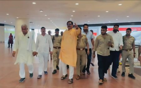 नोएडा इंटरनेशनल एयरपोर्ट के पास बारिश से जलभराव वाले स्थल का क्षेत्रीय विधायक ने किया निरीक्षण, अधिकारियों को स्थायी समाधान के दिए निर्देश