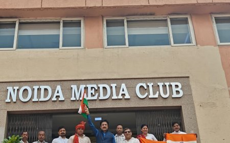 नोएडा मीडिया क्लब में धूमधाम से मनाया गया 80वां स्वतंत्रता दिवस, अध्यक्ष आलोक कुमार द्विवेदी ने किया ध्वजारोहण