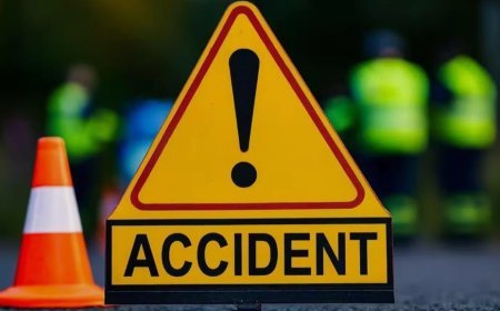 तेज रफ्तार ट्रक ने बाइक सवार परिवार को रौंदा, बच्चे व दादी समेत तीन की मौत