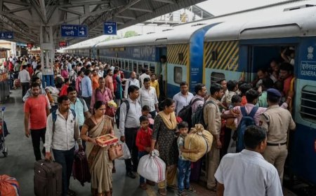 रक्षाबंधन पर घर जाने के लिए रेलवे स्टेशन पर भीड़ बढ़नी शुरू