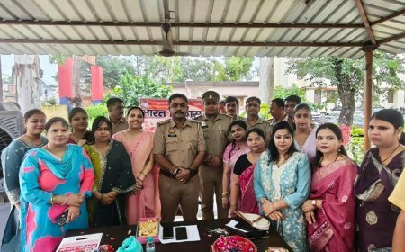 राखी के संग खाकी: डिबाई में भारत विकास परिषद ने पुलिसकर्मियों को बांधी राखी