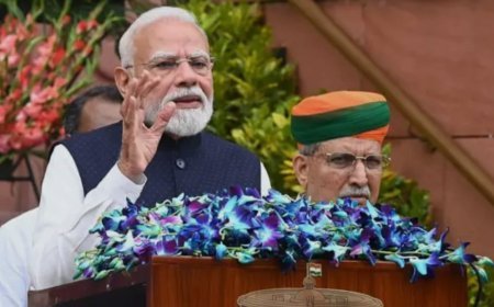 पीएम मोदी के 25 साल के जश्न पर कांग्रेस का तंज, अमर सिंह बोले- जनता के मुद्दों पर भी हो चर्चा
