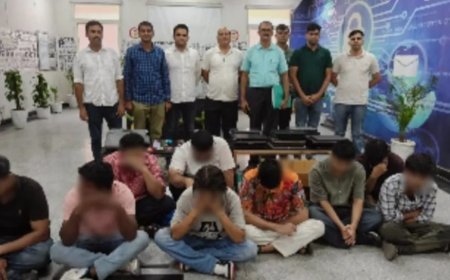 दिल्लीः फर्जी इंटरनेशनल कॉल सेंटर का भंडाफोड़, 11 गिरफ्तार