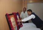 यमुना प्राधिकरण में मनाई गई गांधी-शास्त्री जयंती, अधिकारियों ने अर्पित किए श्रद्धासुमन