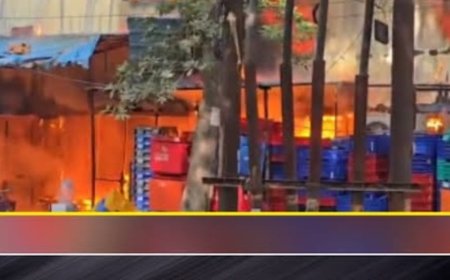 इंदिरापुरम में ब्लिंकीट के डिलीवरी स्टोर में भीषण आग, आठ दमकल गाड़ियां मौके पर