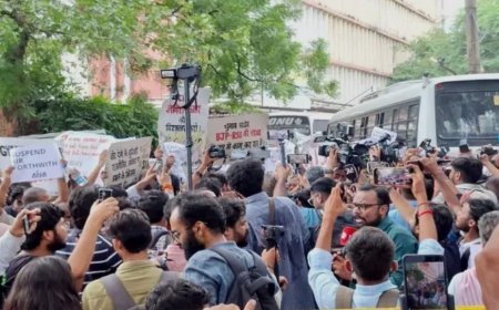 जंतर-मंतर पर ज्ञानेश कुमार के इस्तीफे की मांग को लेकर विपक्षी दलों का प्रदर्शन, 1100 लोग हिरासत में