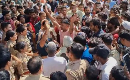 गाजियाबाद में थाने के सामने महिला का शव रखकर जाम, पुलिस पर प्रताड़ना का आरोप; निष्पक्ष जांच की मांग