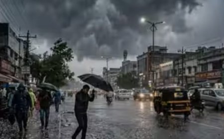 यूपी में बदला मौसम, तेज हवाओं के साथ बारिश, गोमती के बढ़े जलस्तर से लखनऊ में चिंता